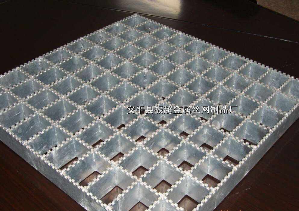 䓸